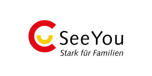 Logo von SeeYou mit dem Slogan "Stark für Familien". Rot, Gelb und Schwarz.